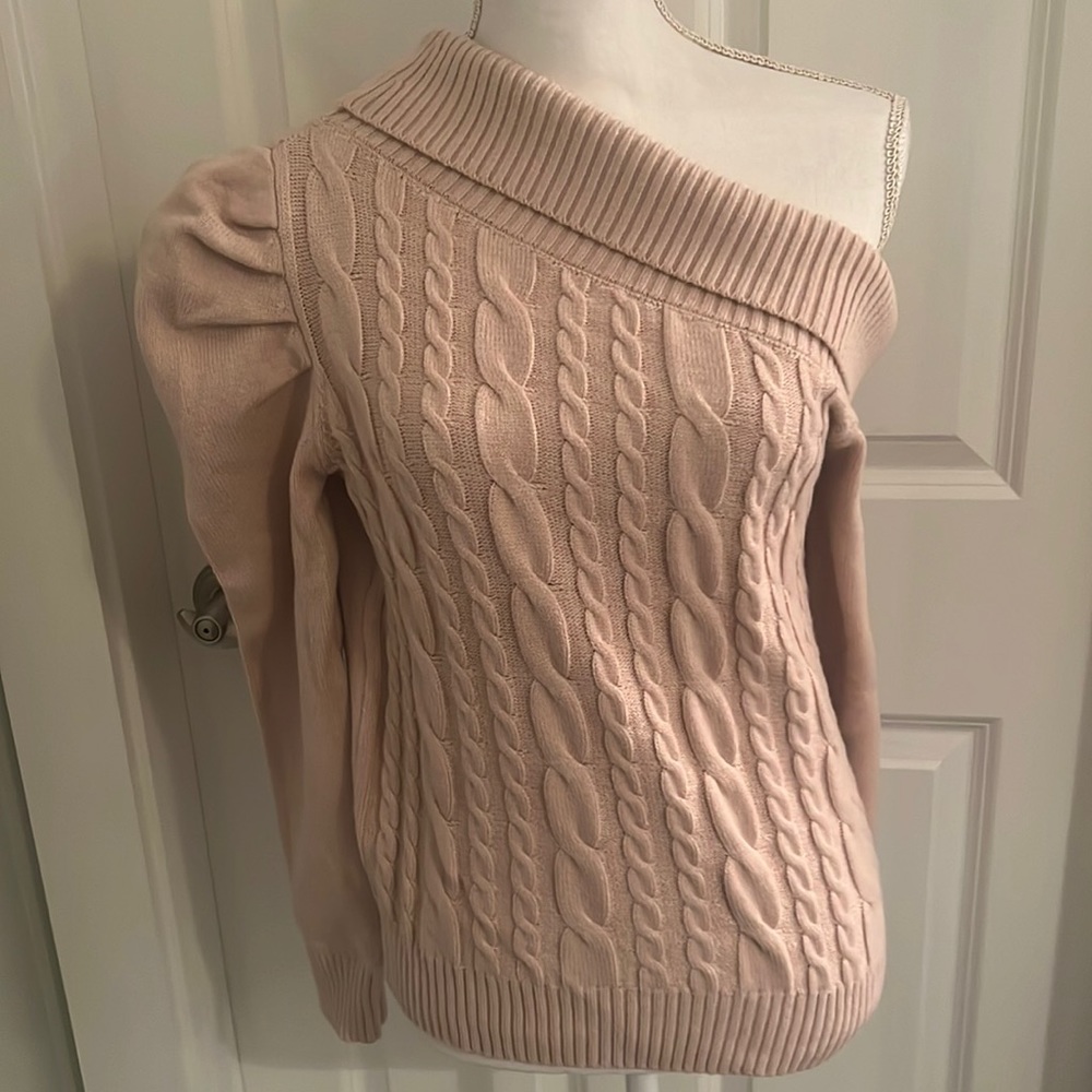 Simplee ladies sweater new with tags
